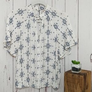 Chloe & Katie Cream and Navy Blue Hippie‎ Vibes Boho Peasant Shirt Medium